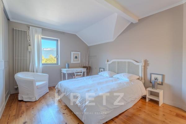 Sévrier Maison 8 pièces à 300 mètres du Lac d'Annecy avec vue sur la Tournette