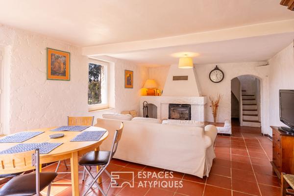 Mas authentique au coeur d’une oliveraie