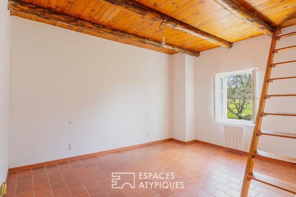 Mas authentique au coeur d’une oliveraie