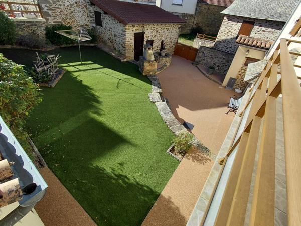 Maison de village de caractère avec 3 chambres terrasse et garage à St Constant - Fournoulès