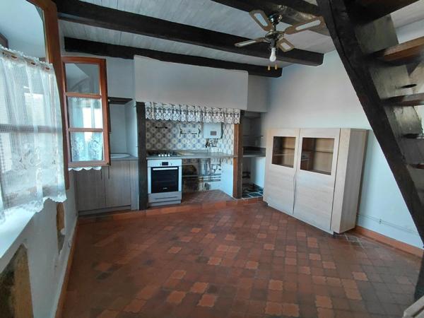 Maison de village de caractère avec 3 chambres terrasse et garage à St Constant - Fournoulès