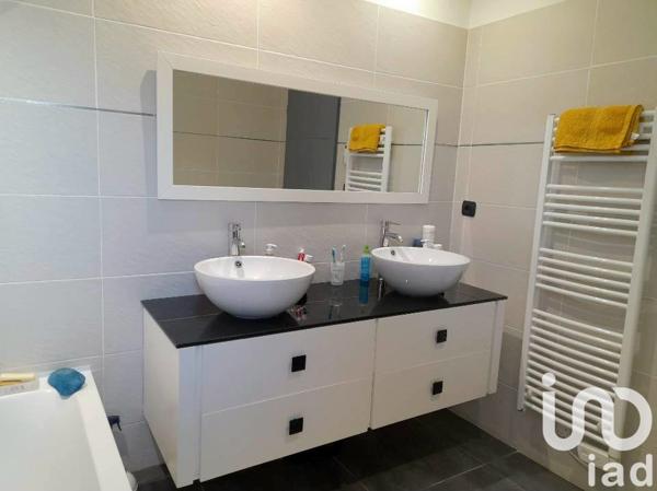 Maison à vendre 9 pièces 252 m² Aigues-Mortes