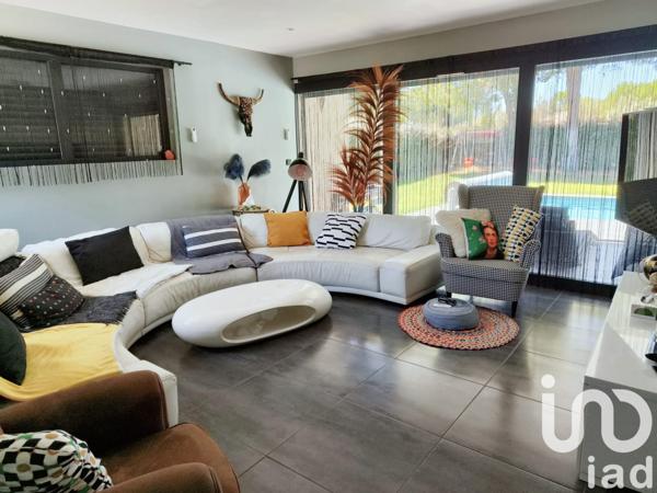 Maison à vendre 9 pièces 252 m² Aigues-Mortes