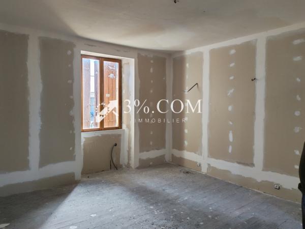 Maison
                                                                                                                                                                                                                                                                                                                        6 pièce(s)                                                                                                                                                                                                          3 chambre(s)                                                                                                                                                                                                          109.62  m²