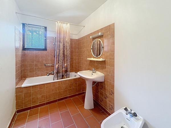 Maison Manosque 5 pièce(s) 121 m2 avec garage et jardin