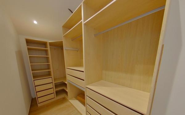 Appartement à louer    3 pièces • 133 m2 Épernay