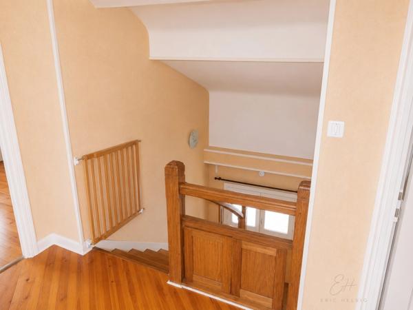 Maison familiale à Bergerac avec sous-sol total et beau potentiel