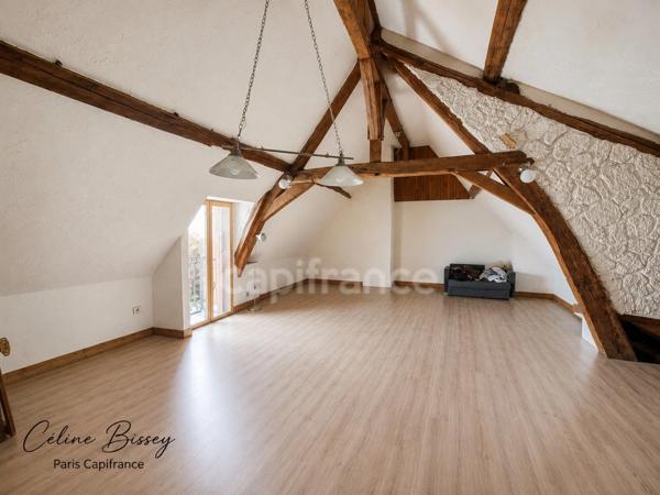Maison de ville 228M2, 4 chambres, cour et terrasse