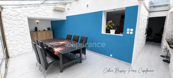 Maison de ville 228M2, 4 chambres, cour et terrasse