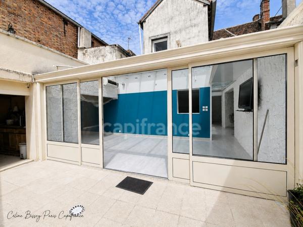 Maison de ville 228M2, 4 chambres, cour et terrasse