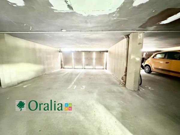 Parking · Location Bordeaux (33000)
