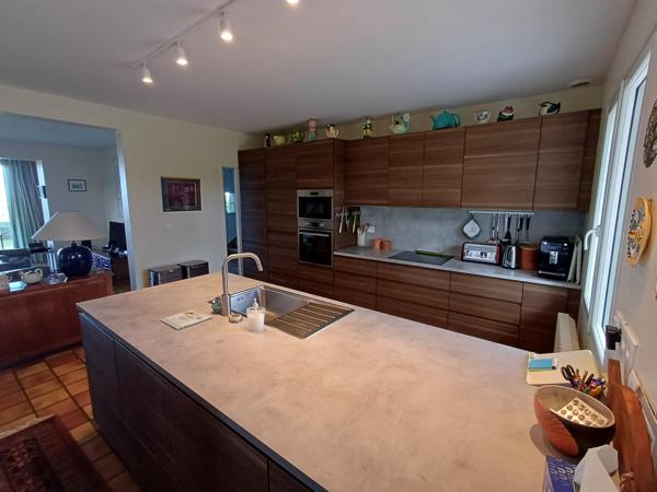 Plougasnou (29630) Plougasnou, le Diben, grande maison 5ch vue mer entièrement rénovée, parc de 5400 m2 constructible.