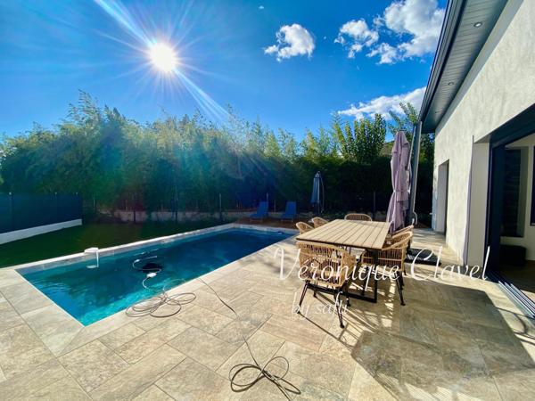 Villa contemporaine de 114m2 posée sur un terrain de 640m2