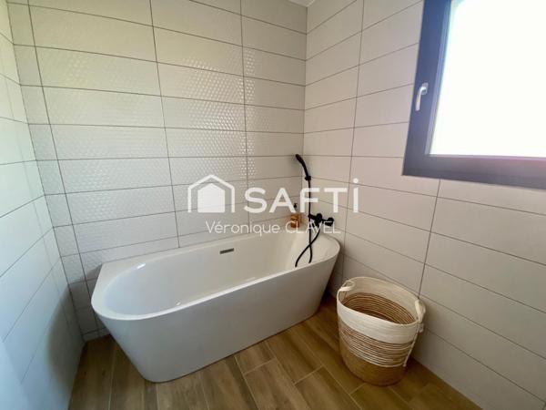 Villa contemporaine de 114m2 posée sur un terrain de 640m2