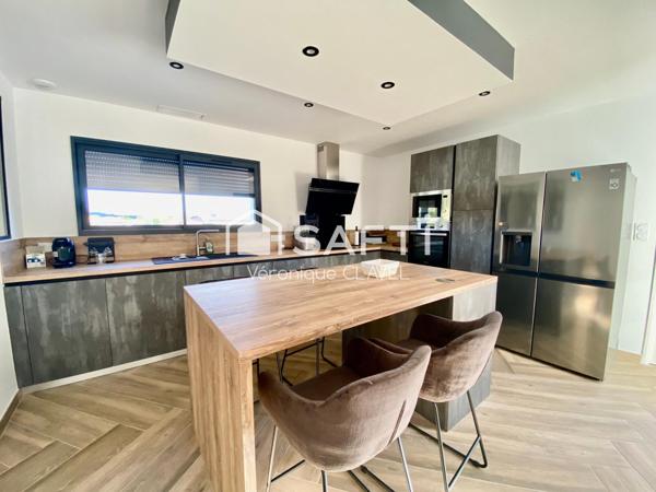 Villa contemporaine de 114m2 posée sur un terrain de 640m2