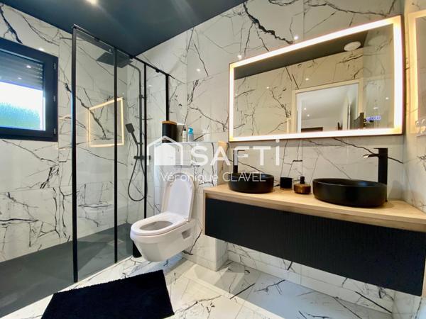 Villa contemporaine de 114m2 posée sur un terrain de 640m2
