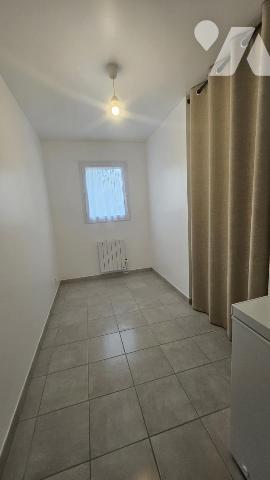 A vendre à CHAUNAY (86510), Un pavillon de plain-pied de 85m² au sein d'un terrain clos de 985m²