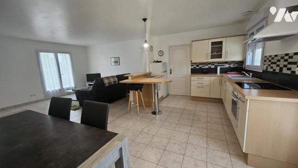 A vendre à CHAUNAY (86510), Un pavillon de plain-pied de 85m² au sein d'un terrain clos de 985m²
