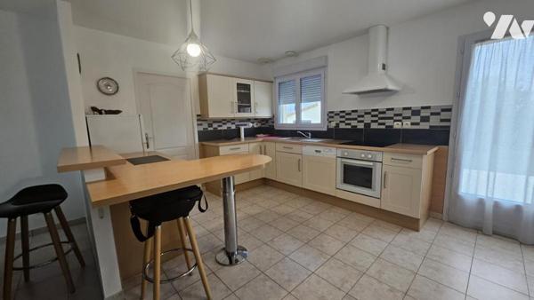 A vendre à CHAUNAY (86510), Un pavillon de plain-pied de 85m² au sein d'un terrain clos de 985m²
