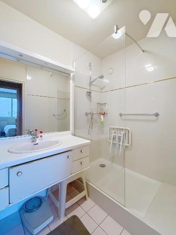 LORIENT CENTRE - T3 avec ASCENSEUR - GARAGE