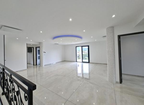 Maison à vendre 1 442 000 € Chambéry 8 p 261 m² DPE A