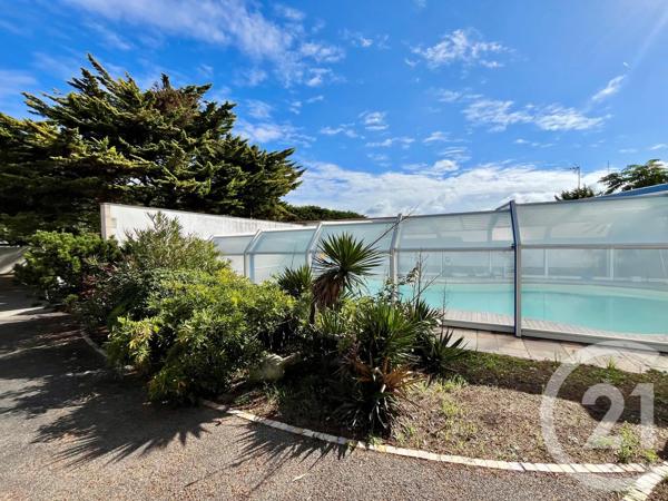 Maison à vendre  8 pièces - 314 m 2   ST HILAIRE DE RIEZ  - 85