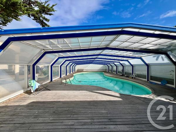 Maison à vendre  8 pièces - 314 m 2   ST HILAIRE DE RIEZ  - 85