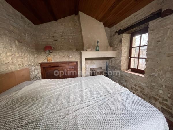 Maison en pierres de 4 chambres avec une dépendance,  SAINTE MARIE DE RE - 17740