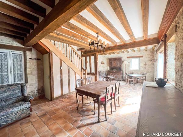 Maison en pierres de 4 chambres avec une dépendance,  SAINTE MARIE DE RE - 17740
