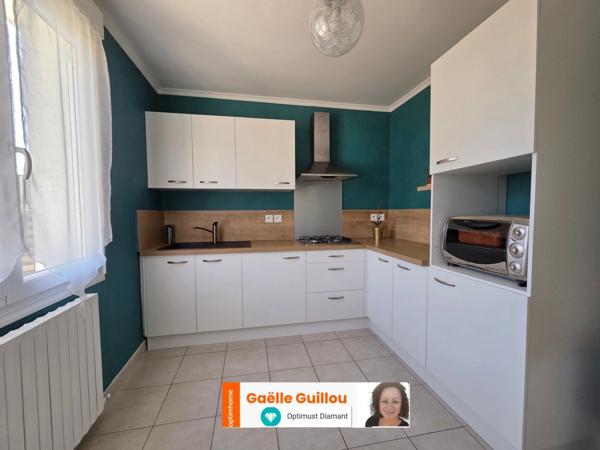 SAINT POL DE LEON Maison 4 pièces Vie de plain pied - Accès direct au centre ville - Jardin clos