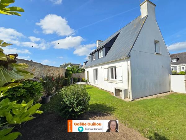 SAINT POL DE LEON Maison 4 pièces Vie de plain pied - Accès direct au centre ville - Jardin clos