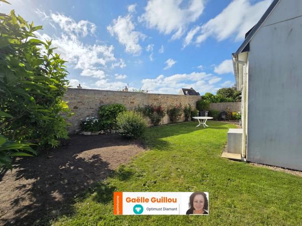 SAINT POL DE LEON Maison 4 pièces Vie de plain pied - Accès direct au centre ville - Jardin clos