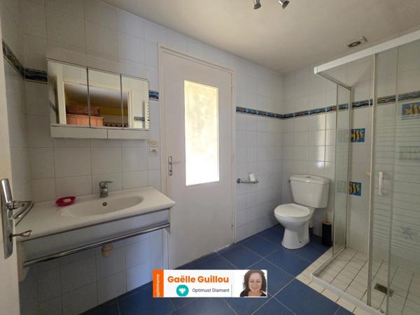 SAINT POL DE LEON Maison 4 pièces Vie de plain pied - Accès direct au centre ville - Jardin clos
