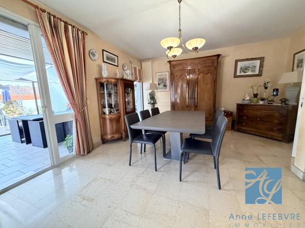 EXCLUSIVITÉ ! MAISON de 6 pièces avec GARAGE et JARDIN