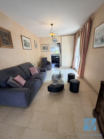 EXCLUSIVITÉ ! MAISON de 6 pièces avec GARAGE et JARDIN