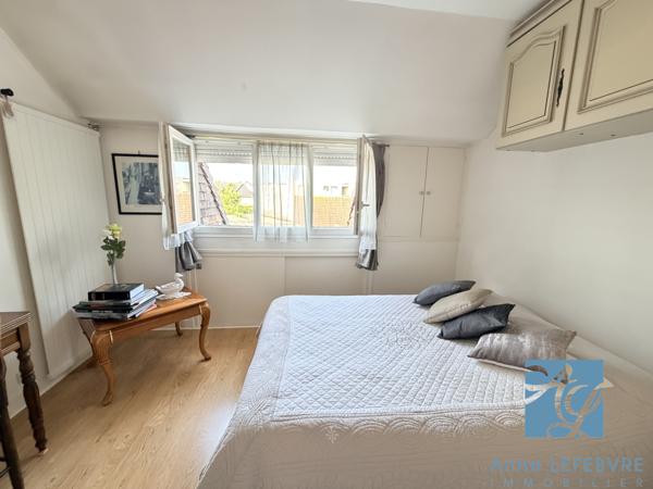 EXCLUSIVITÉ ! MAISON de 6 pièces avec GARAGE et JARDIN