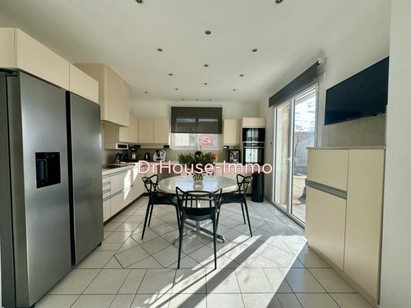 Maison à vendre 7 pièces de 236 m²