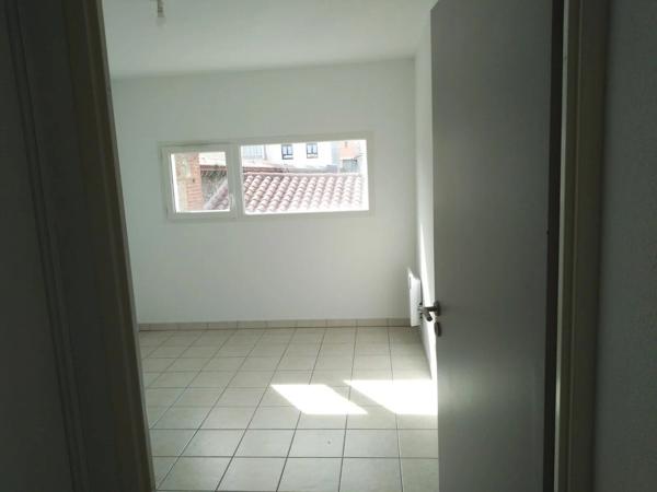 Location                                                      Appartement
                        
                     2 pièces                      40 m2                     à Perpignan