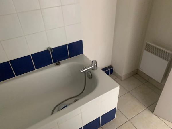 Location                                                      Appartement
                        
                     2 pièces                      40 m2                     à Perpignan