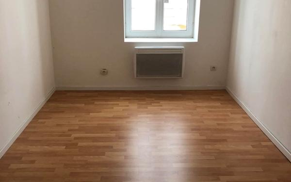 Immeuble à vendre    16 pièces •  Le Nouvion-en-Thiérache
