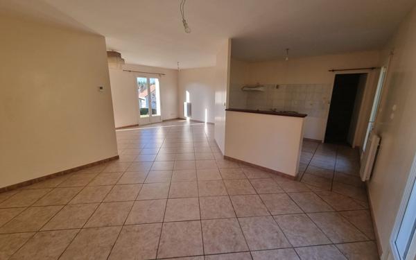 Maison à vendre    4 pièces • 84 m2 Saint-Yrieix-la-Perche
