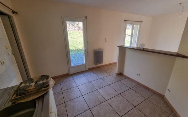 Maison à vendre    4 pièces • 84 m2 Saint-Yrieix-la-Perche