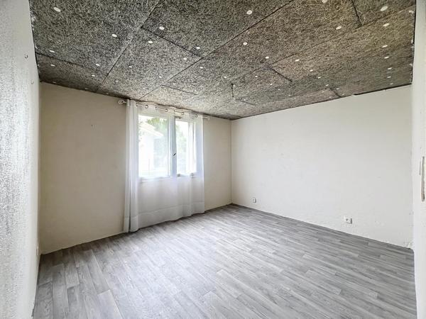 Maison familiale offrant un beau potentiel !