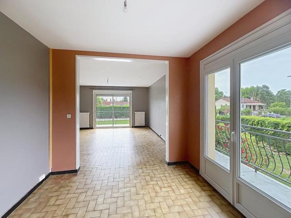 Maison familiale offrant un beau potentiel !