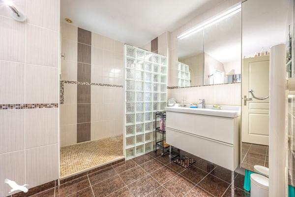 Maison 605 166 € Périgny 6 p 160 m² DPE D