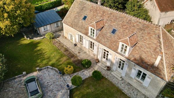 Belle demeure du XVI siècle de 220 m2 sur 643 m2