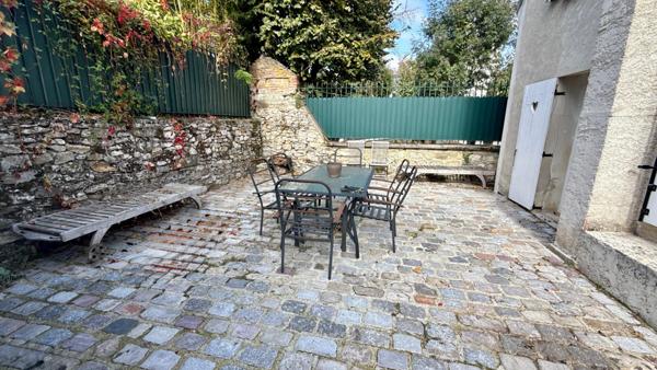 Belle demeure du XVI siècle de 220 m2 sur 643 m2