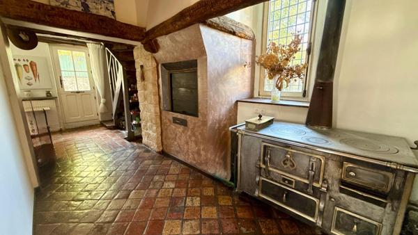 Belle demeure du XVI siècle de 220 m2 sur 643 m2