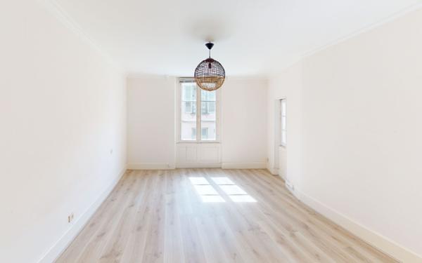Maison à vendre    3 pièces • 72 m2 Sancerre