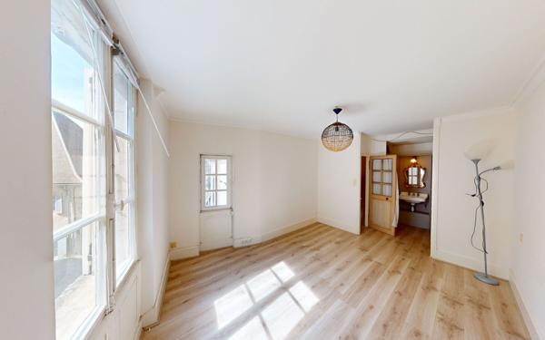 Maison à vendre    3 pièces • 72 m2 Sancerre